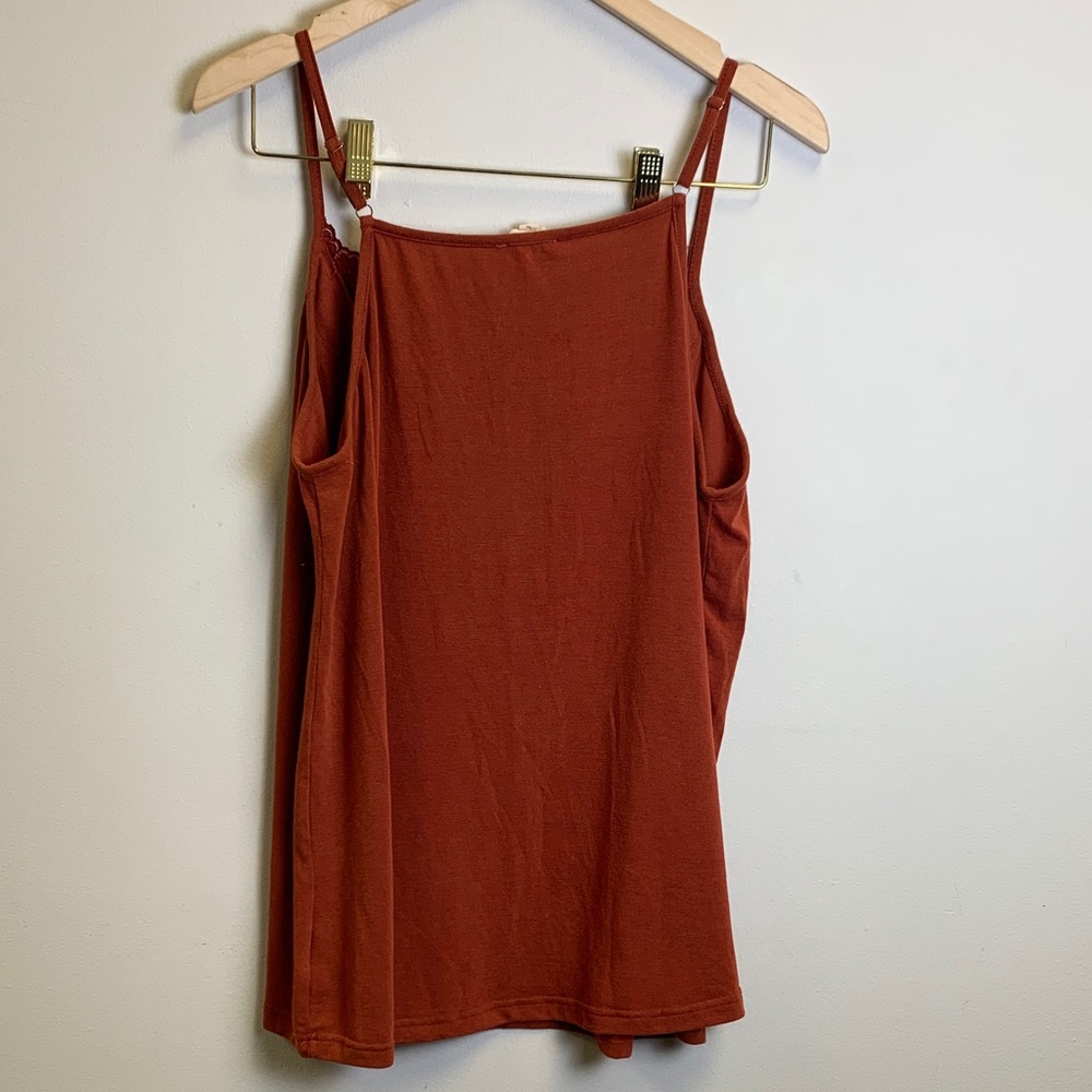 POL Rust Lace Trim Camisole - Picture 5 of 5
